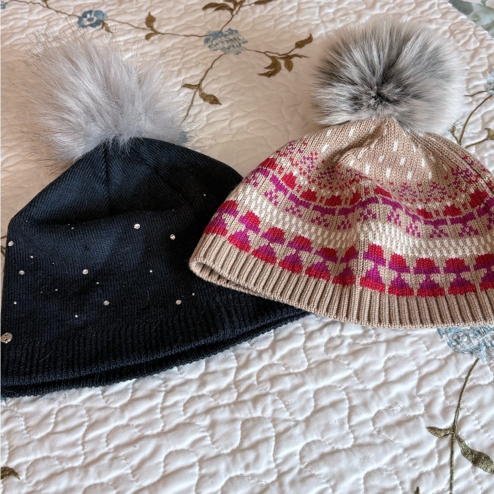 Women's Cozy Wool Pom-Pom Beanie Bundle Navy and Cream